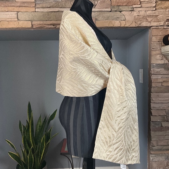 Jessica McClintock Satin Metallic Oversized Bridal Wrap Party Gala Cream Gold OS - Picture 4 of 9